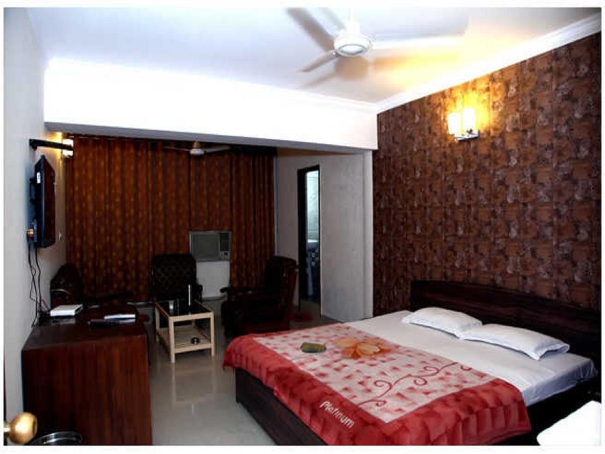 Hotel Haryana Chandīgarh Εξωτερικό φωτογραφία